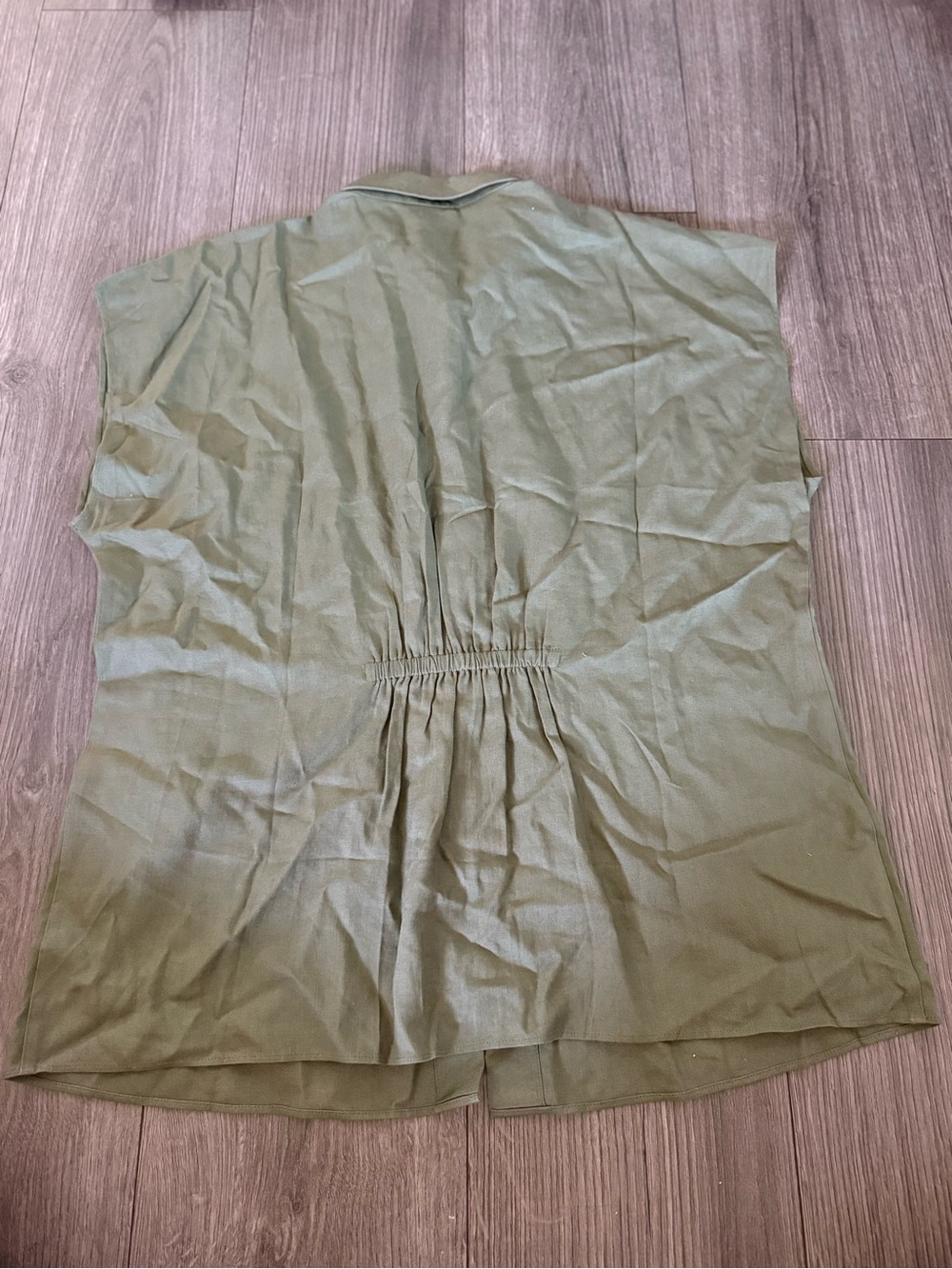 Lightweight Olive Button-Front Women's Top - Picture 5 of 5